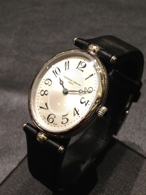 フレデリックコンスタント クラシックアールデコ オーバルのご紹介